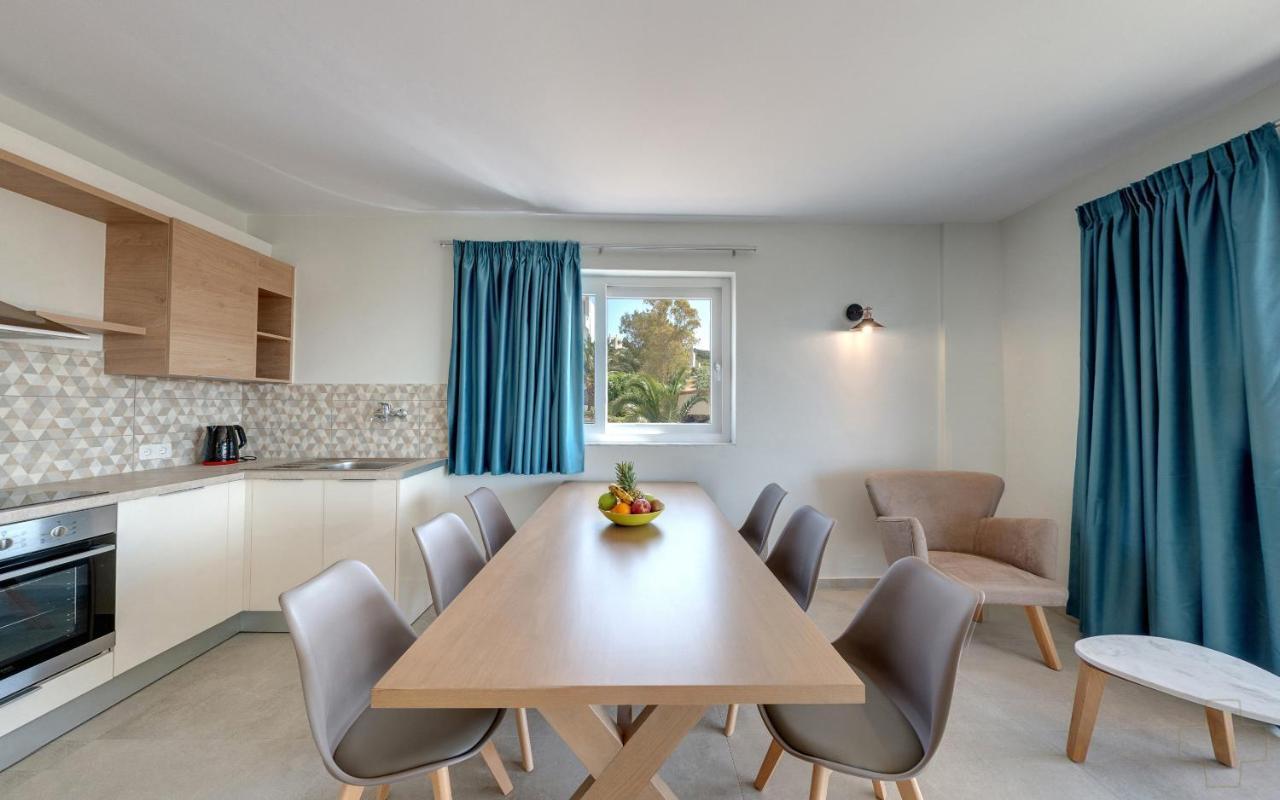 Spiros-Soula Thematic Suites อาเยีย เปลาเยีย ภายนอก รูปภาพ